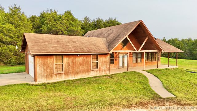 605 W Iowa Street, Whitefield, OK 74472