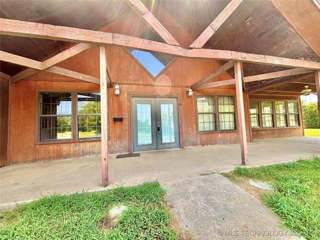 605 W Iowa Street, Whitefield, OK 74472