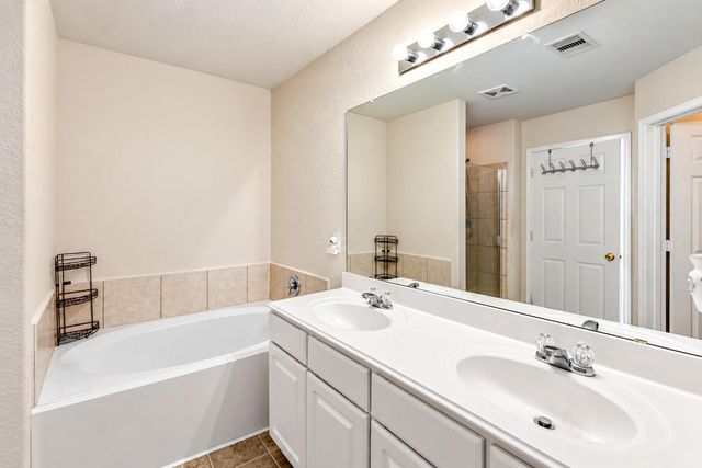 2114 Bishop Hollow Lane, Rosenberg, TX 77471