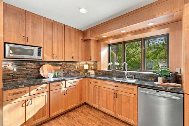 4317 Briarwood Lane, Minnetonka, MN 55343
