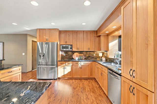 4317 Briarwood Lane, Minnetonka, MN 55343