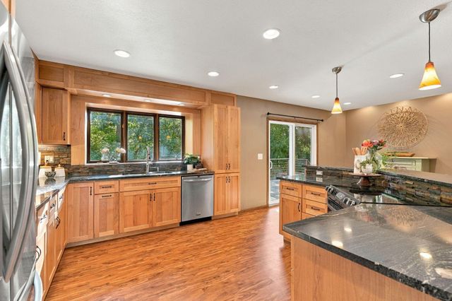 4317 Briarwood Lane, Minnetonka, MN 55343