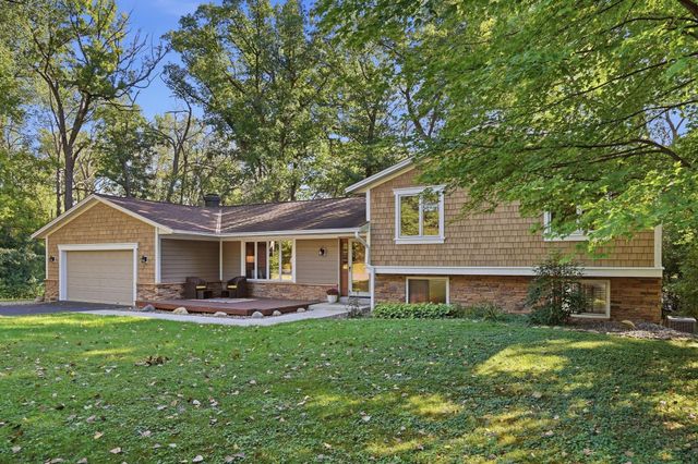 4317 Briarwood Lane, Minnetonka, MN 55343
