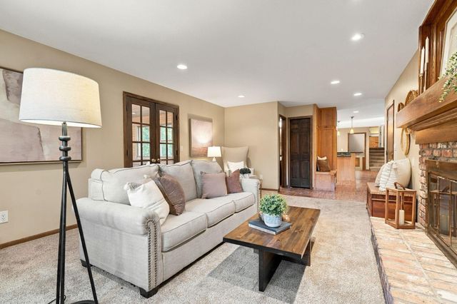 4317 Briarwood Lane, Minnetonka, MN 55343