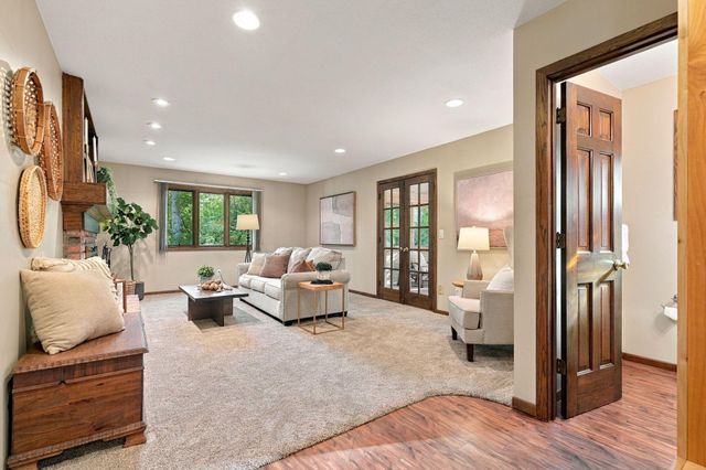 4317 Briarwood Lane, Minnetonka, MN 55343