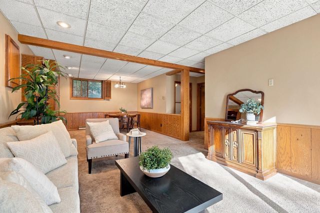 4317 Briarwood Lane, Minnetonka, MN 55343