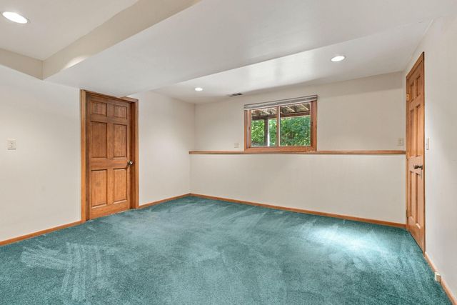 4317 Briarwood Lane, Minnetonka, MN 55343