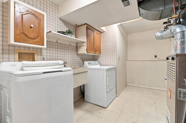 4317 Briarwood Lane, Minnetonka, MN 55343
