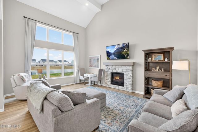 151 Valley Hall Drive, Perrysburg, OH 43551