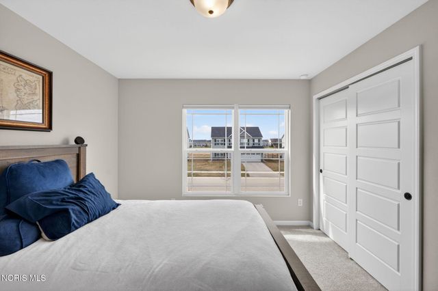 151 Valley Hall Drive, Perrysburg, OH 43551