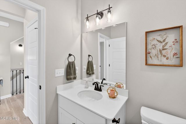 151 Valley Hall Drive, Perrysburg, OH 43551