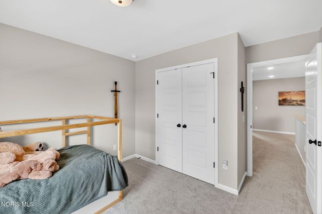 151 Valley Hall Drive, Perrysburg, OH 43551