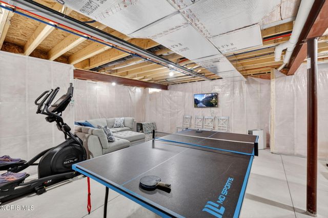 151 Valley Hall Drive, Perrysburg, OH 43551