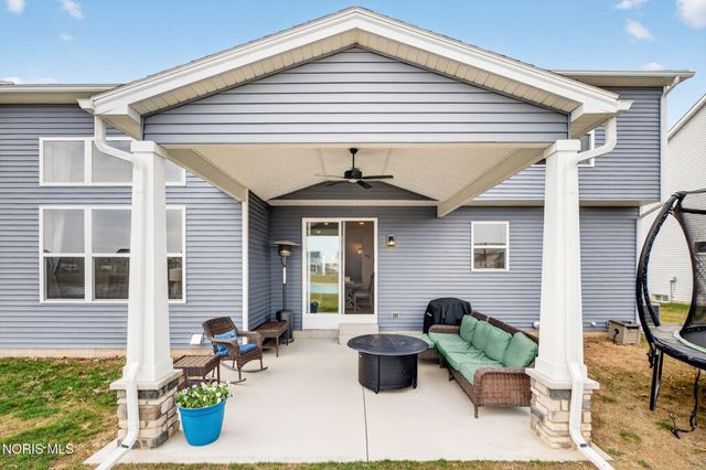 151 Valley Hall Drive, Perrysburg, OH 43551