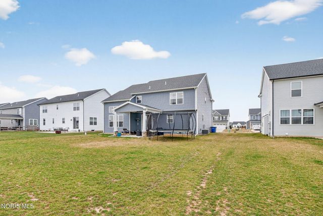 151 Valley Hall Drive, Perrysburg, OH 43551