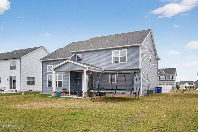 151 Valley Hall Drive, Perrysburg, OH 43551