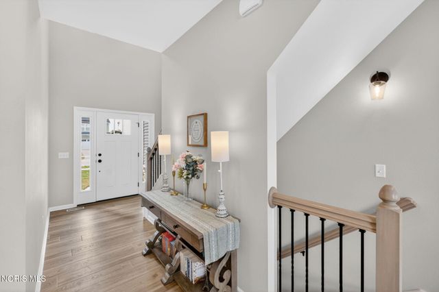 151 Valley Hall Drive, Perrysburg, OH 43551