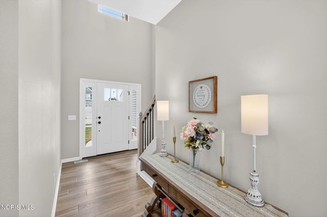 151 Valley Hall Drive, Perrysburg, OH 43551