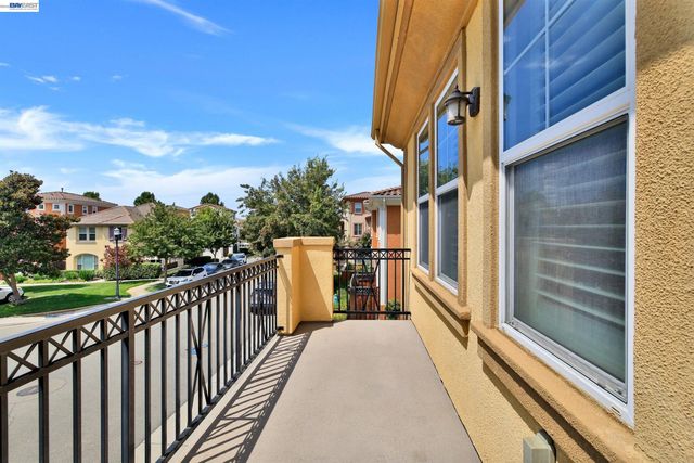538 Selby Ln, Livermore, CA 94551
