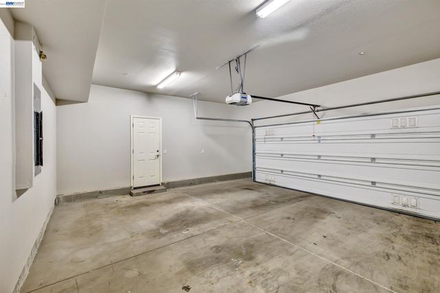 538 Selby Ln, Livermore, CA 94551