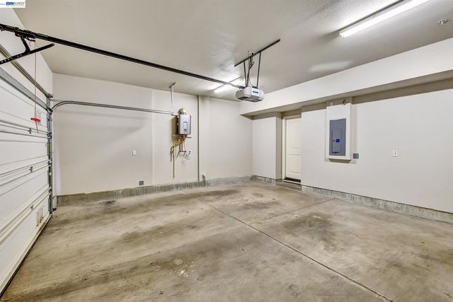538 Selby Ln, Livermore, CA 94551