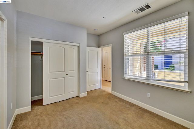 538 Selby Ln, Livermore, CA 94551