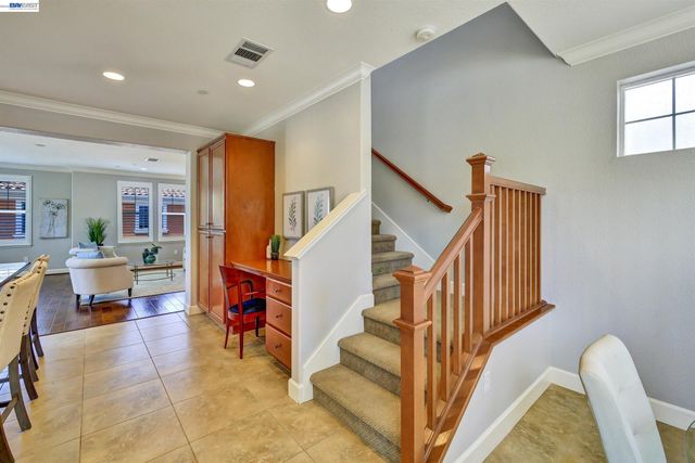 538 Selby Ln, Livermore, CA 94551