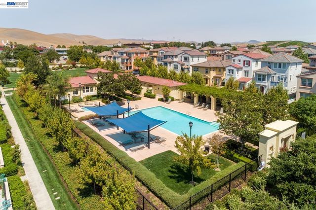 538 Selby Ln, Livermore, CA 94551