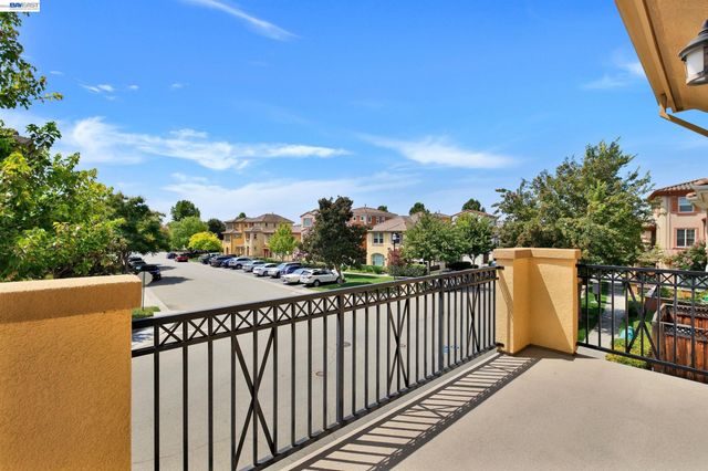 538 Selby Ln, Livermore, CA 94551