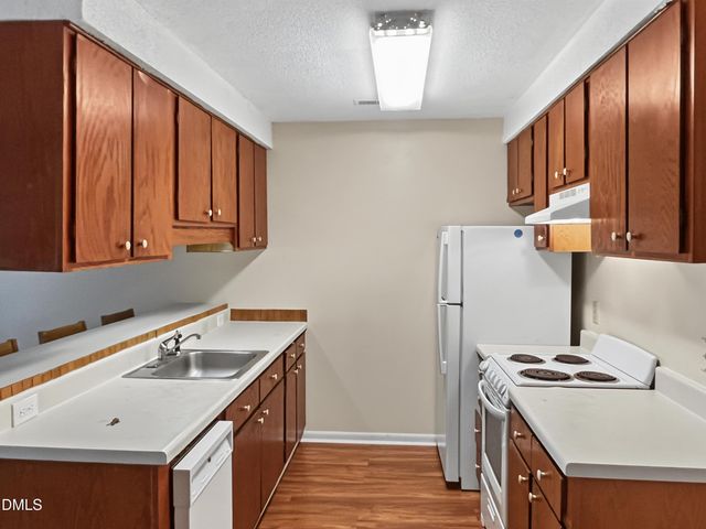 3007 Huntleigh Drive, Raleigh, NC 27604
