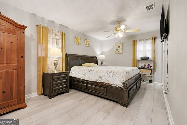 4728 Apache Trail SW, Atlanta, GA 30331