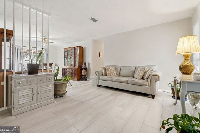 4728 Apache Trail SW, Atlanta, GA 30331