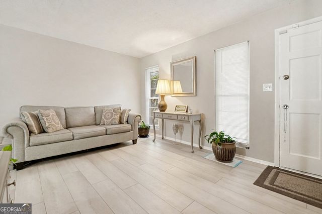 4728 Apache Trail SW, Atlanta, GA 30331