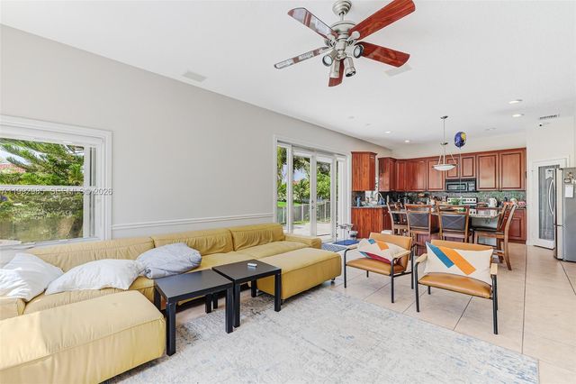 16418 NW 14th St, Pembroke Pines, FL 33028