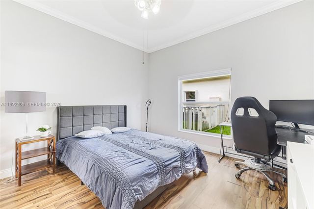 16418 NW 14th St, Pembroke Pines, FL 33028