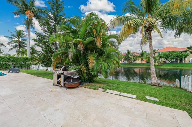 16418 NW 14th St, Pembroke Pines, FL 33028