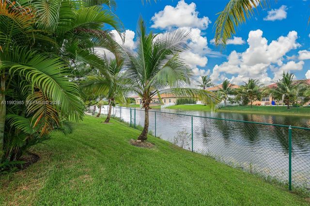 16418 NW 14th St, Pembroke Pines, FL 33028