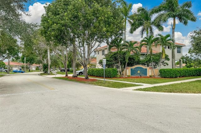 16418 NW 14th St, Pembroke Pines, FL 33028