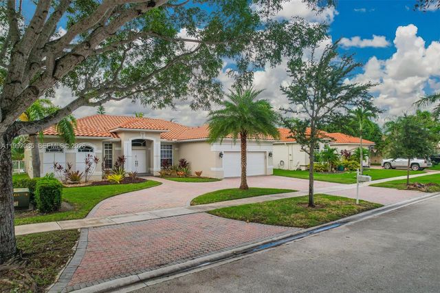 16418 NW 14th St, Pembroke Pines, FL 33028