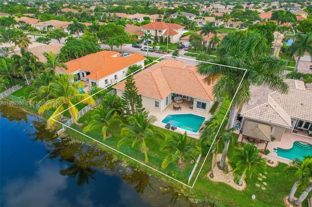 16418 NW 14th St, Pembroke Pines, FL 33028