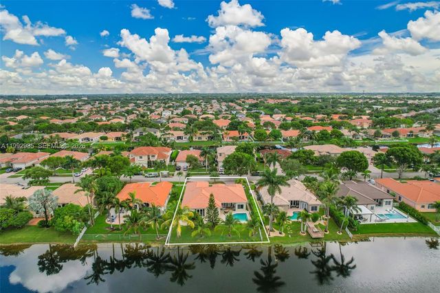 16418 NW 14th St, Pembroke Pines, FL 33028