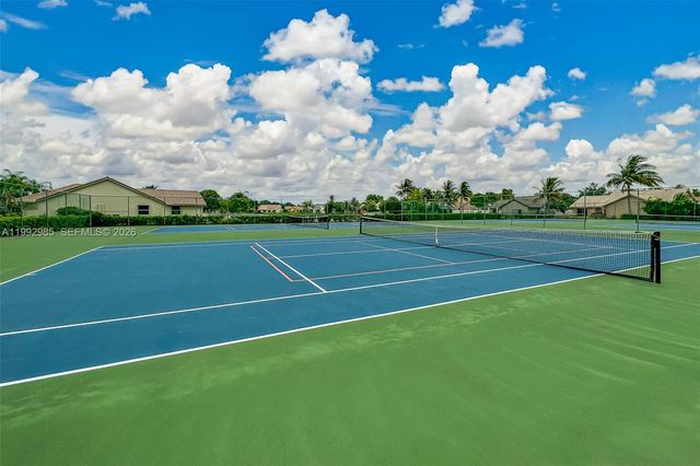 16418 NW 14th St, Pembroke Pines, FL 33028