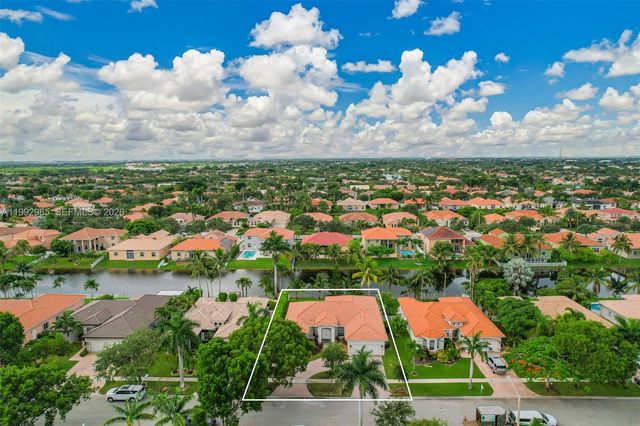 16418 NW 14th St, Pembroke Pines, FL 33028