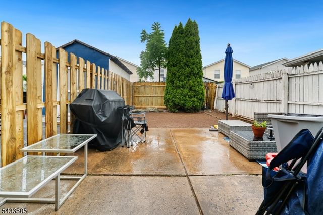 110 Clark Pl .5, Elizabeth City, NJ 07206