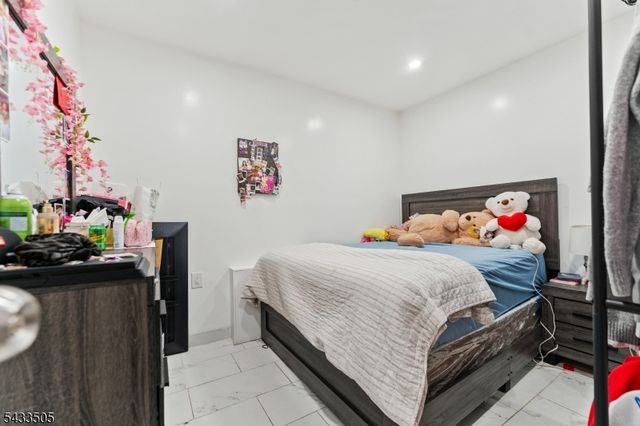 110 Clark Pl .5, Elizabeth City, NJ 07206