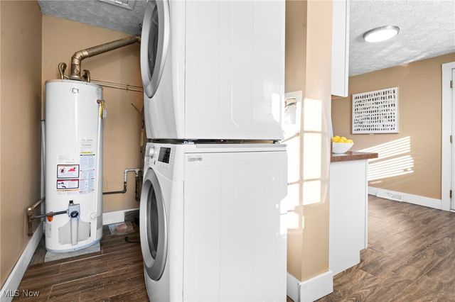 885 Lake Breeze Road, Sheffield Lake, OH 44054