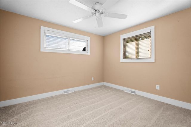 885 Lake Breeze Road, Sheffield Lake, OH 44054