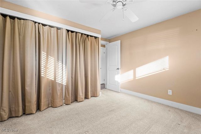 885 Lake Breeze Road, Sheffield Lake, OH 44054