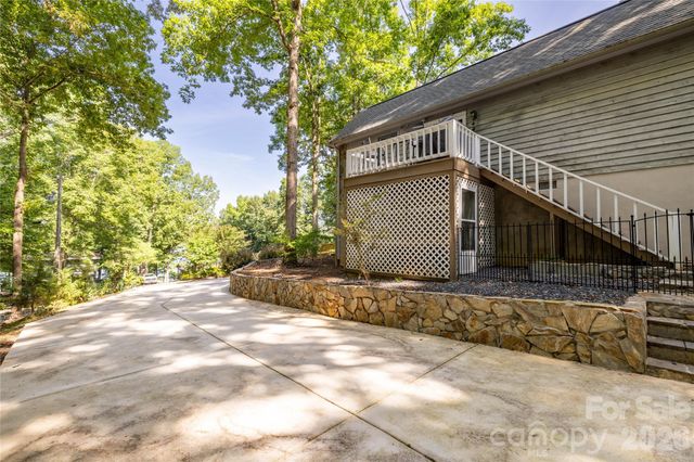 281 Jubal Reeves Circle, Mount Gilead, NC 27306