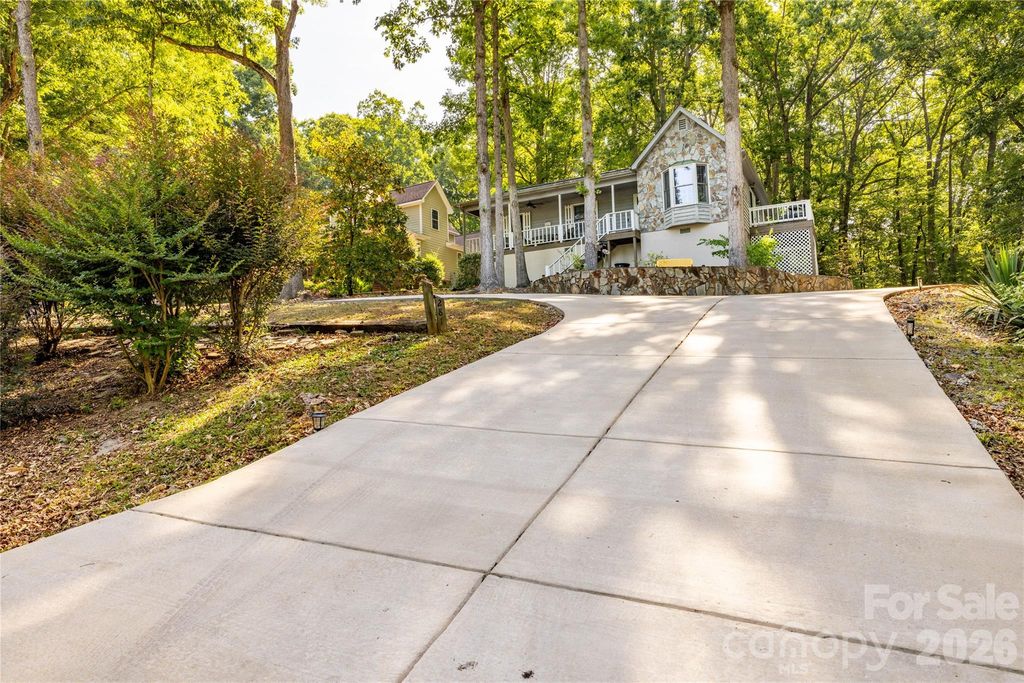 281 Jubal Reeves Circle, Mount Gilead, NC 27306